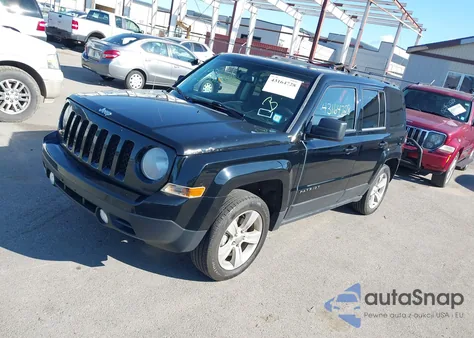 2013 Jeep Patriot Latitude z USA, uszkodzony, nr VIN 1C4NJPFB3DD250237